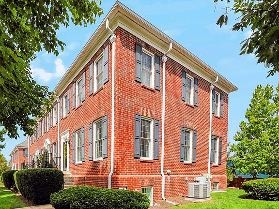 2nd image of 4036 Heyward Pl