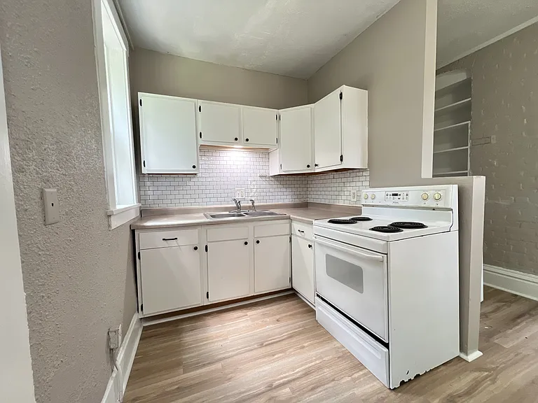 651 Caledonia Pl #1 — Photo 8