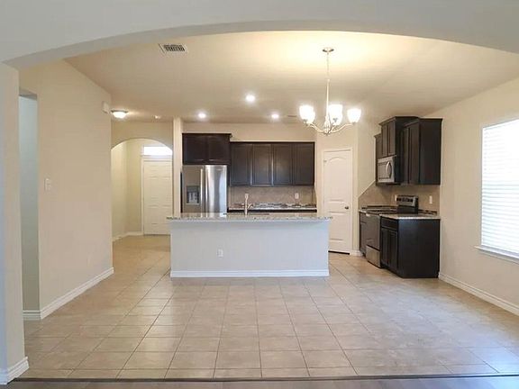 5th image of 5897 Galveston Rd
