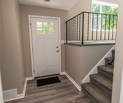 2nd image of 1291 Winhurst Dr