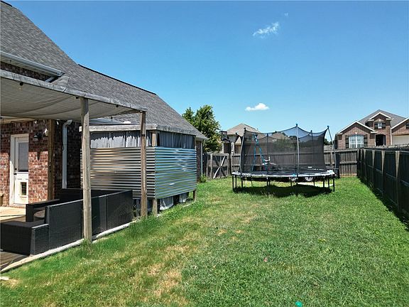 3rd image of 1701 Crestwood Hills Ln