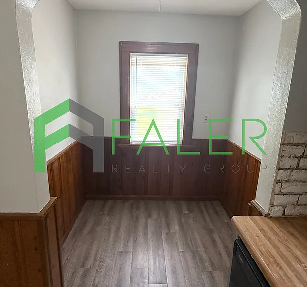 1718 John Glenn Rd — Photo 8