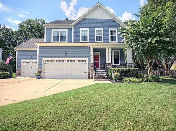 8236 Hawthorn Dr, Hayes, VA 23072