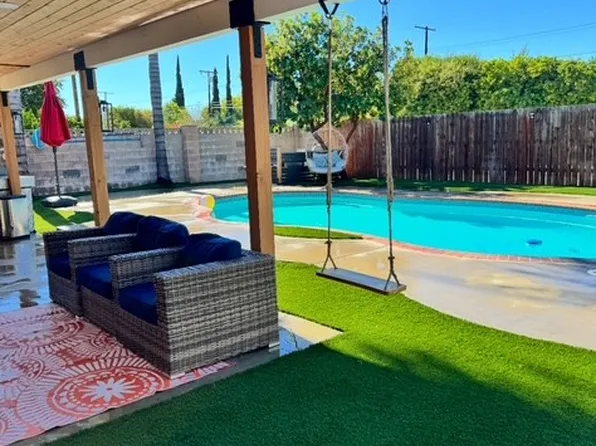 6721 Lederer Ave, West Hills, CA 91307