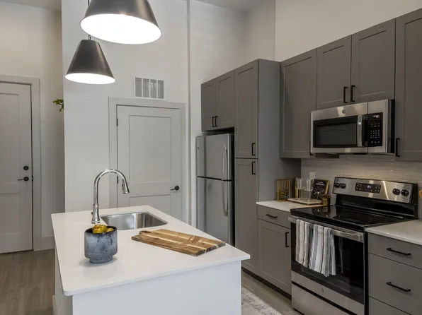 The Everly at Rouzan