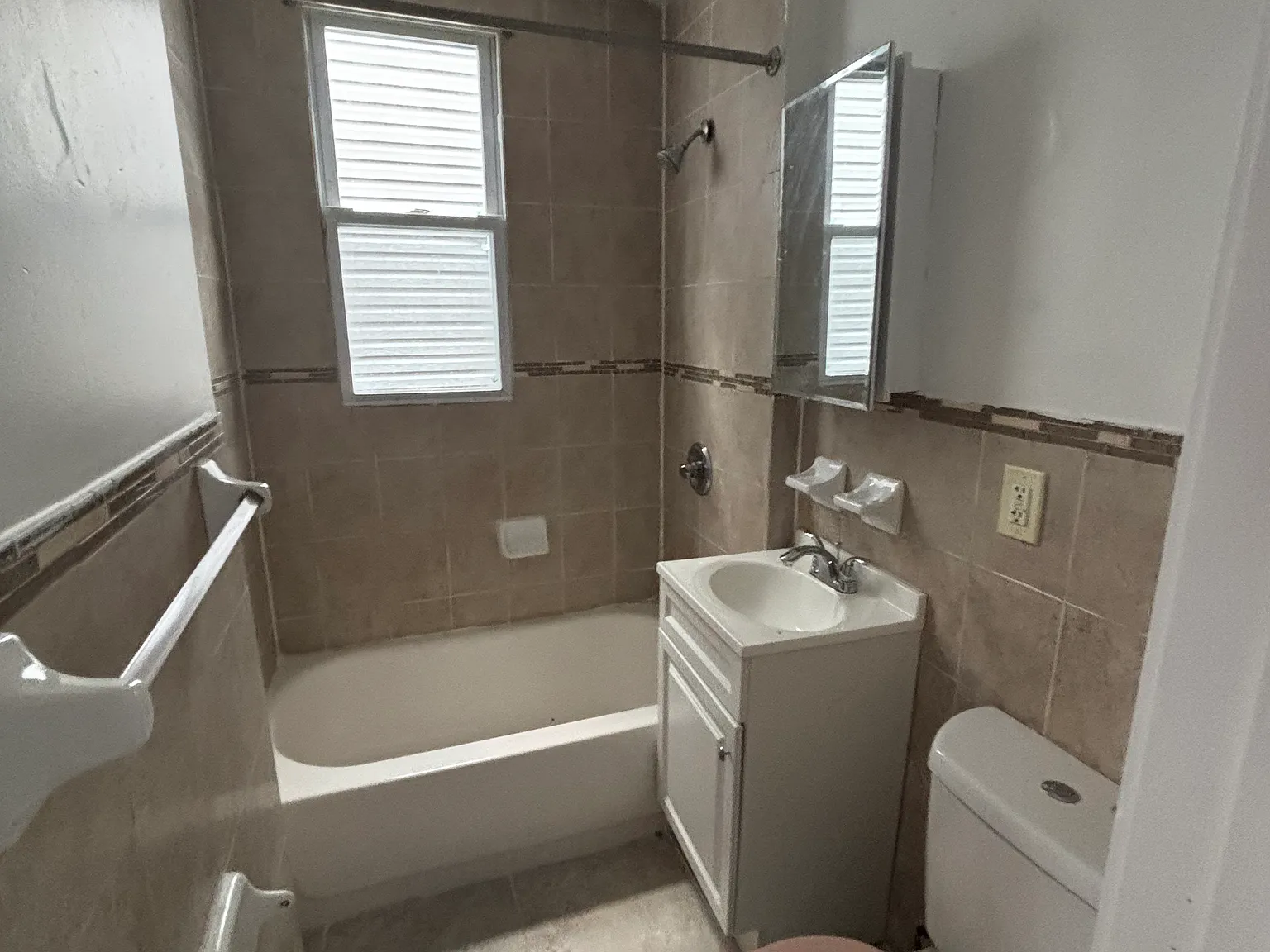 2 bed, $1,850 — Photo 2