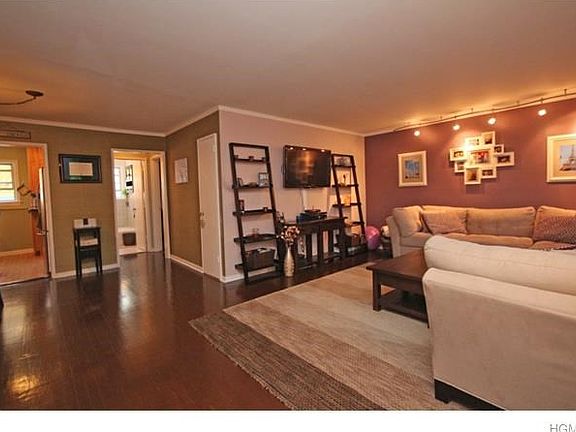 3rd image of 233 S Buckhout St #233