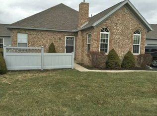 112 Stonegate Blvd #11-44, Bowling Green, OH 43402