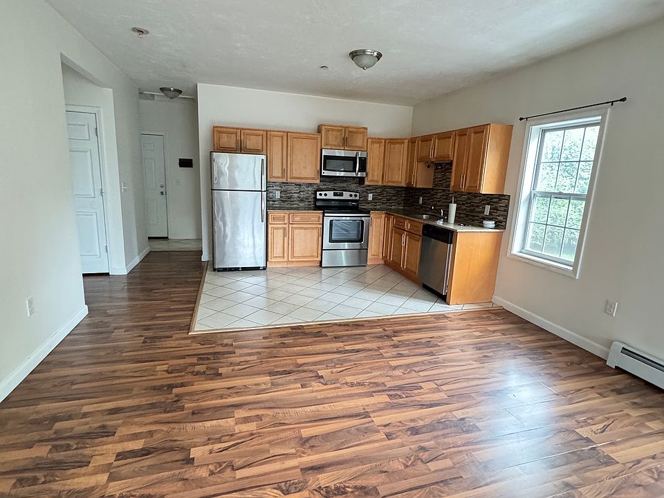 Open floor plan Kitchen to living room