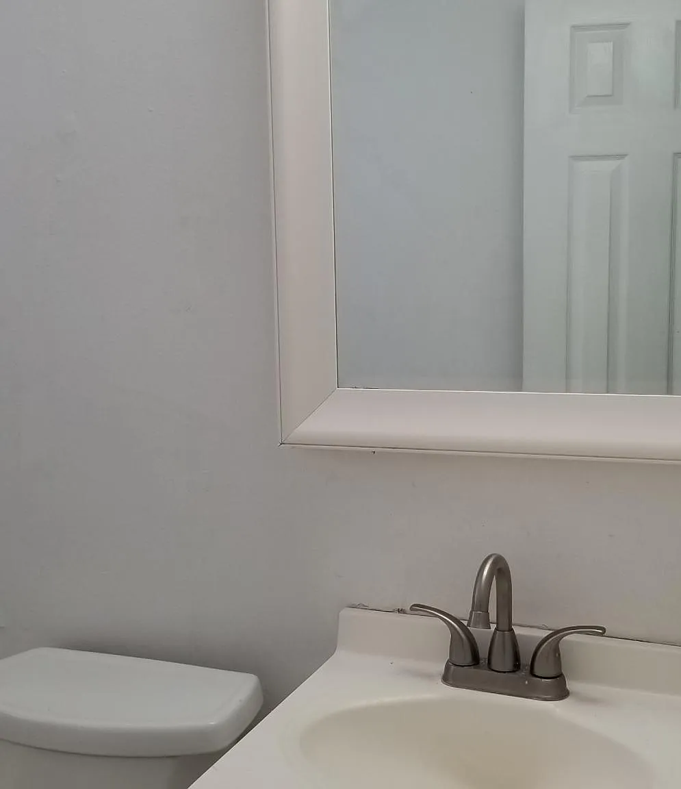 4 bed, 1050 sqft, $1,600 — Photo 3