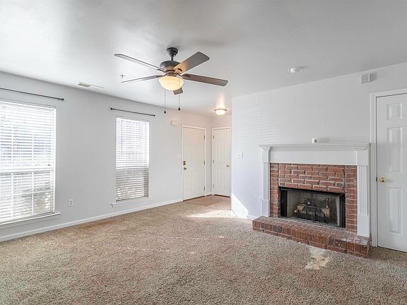 5th image of 121 Willow Point Ln