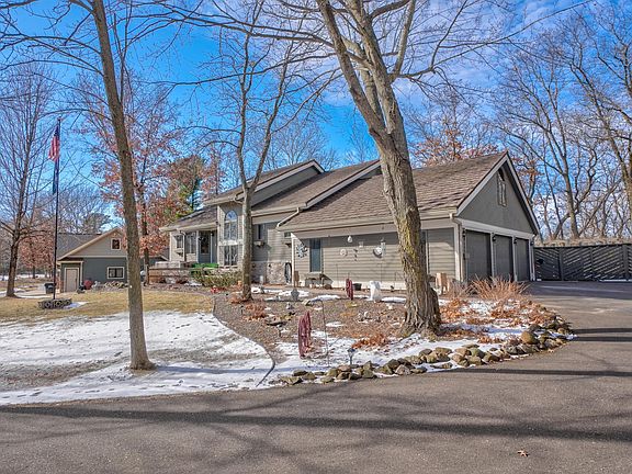 2nd image of 2715 Cherry Blossom Ln
