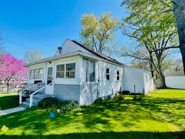715 Bayless St, Plymouth, IN 46563