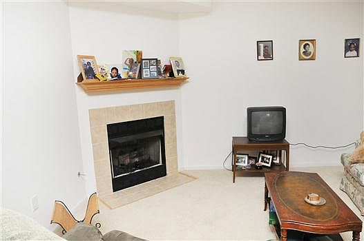 4th image of 3081 Primrose Ln
