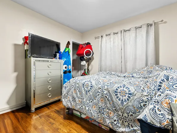 1048 East 94th Street image 18 of 23