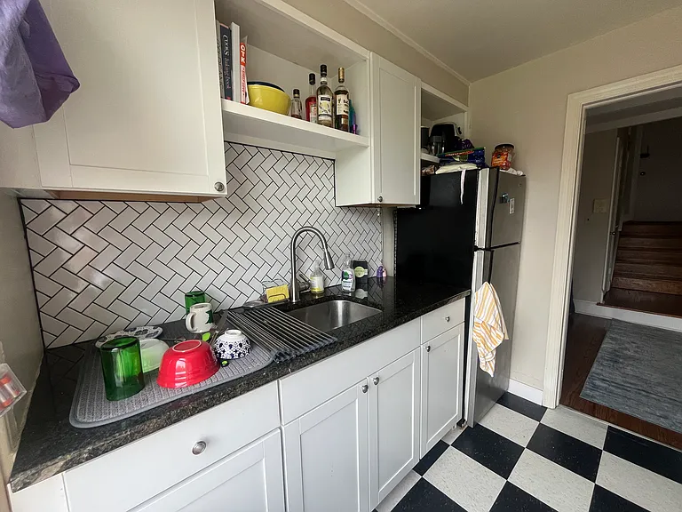 23 E Eager St #3FR — Photo 6