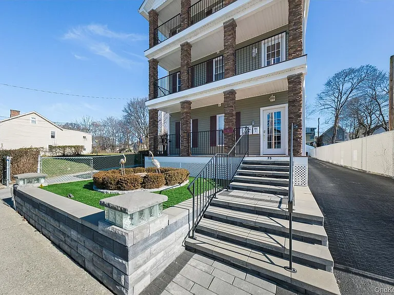 75 Albany St #3 — Photo 7