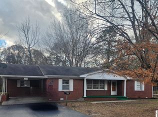 609 W 8th St, Benton, KY 42025