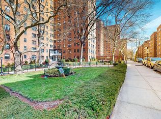 9905 63rd Dr APT 11R, Rego Park, NY 11374