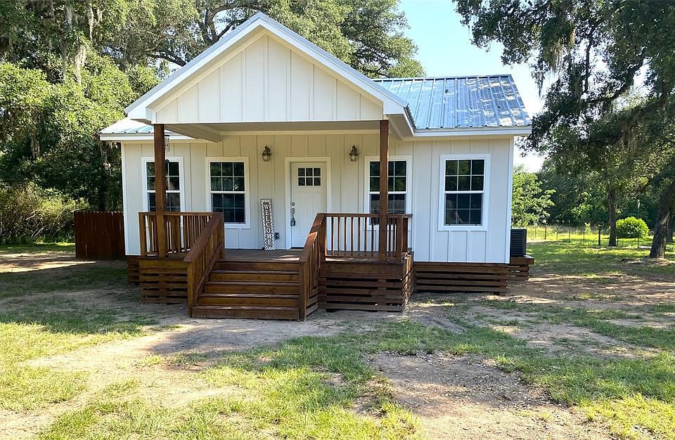 1st image of 103 Woody Ln