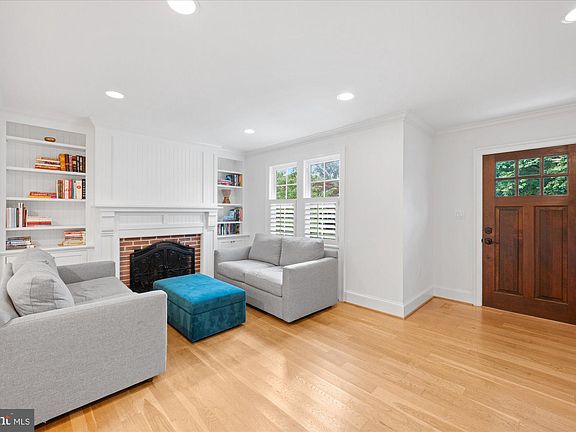 4th image of 4509 S Chelsea Ln