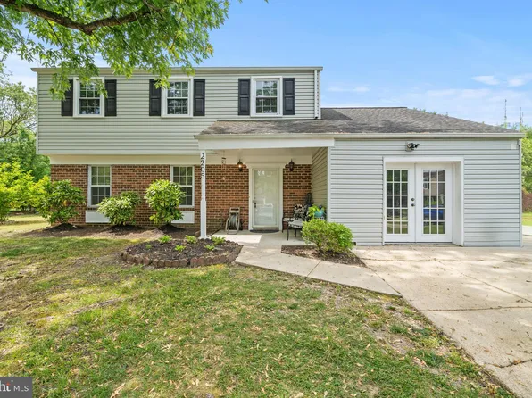 2205 Neville Ct, Waldorf, MD 20602