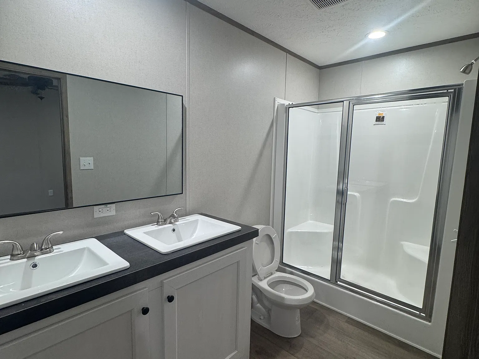 3 bed, 960 sqft, $1,799 — Photo 4