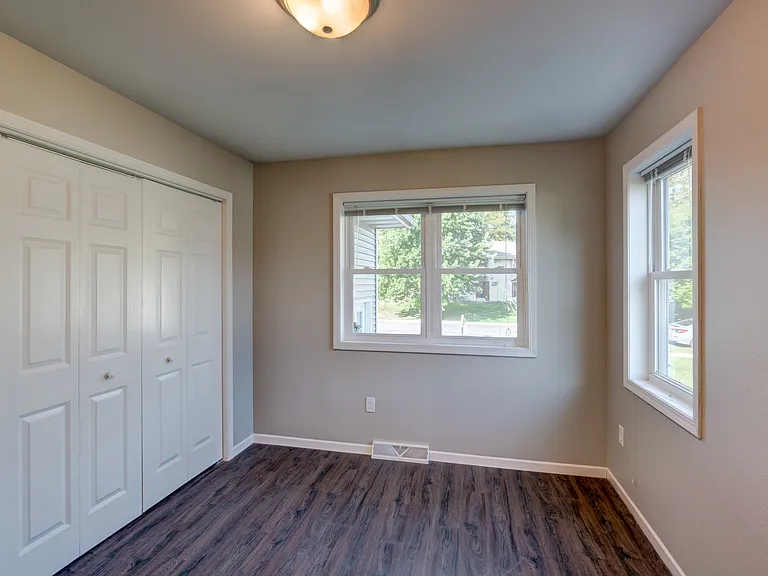 836 Thompson Dr — Photo 14