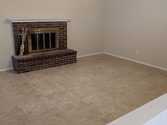 3rd image of 2337 E Shaw Butte Dr