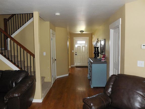 5th image of 340 Cayuse Creek Dr