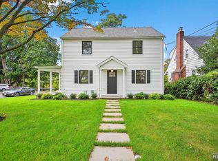 586 Palisade Ave, Teaneck, NJ 07666
