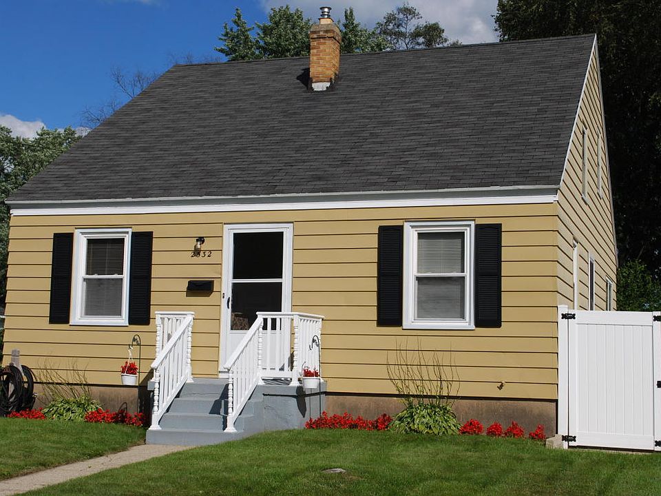 1st image of 2532 Sharon Ave SW