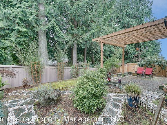 3rd image of 22513 SE 15th Pl