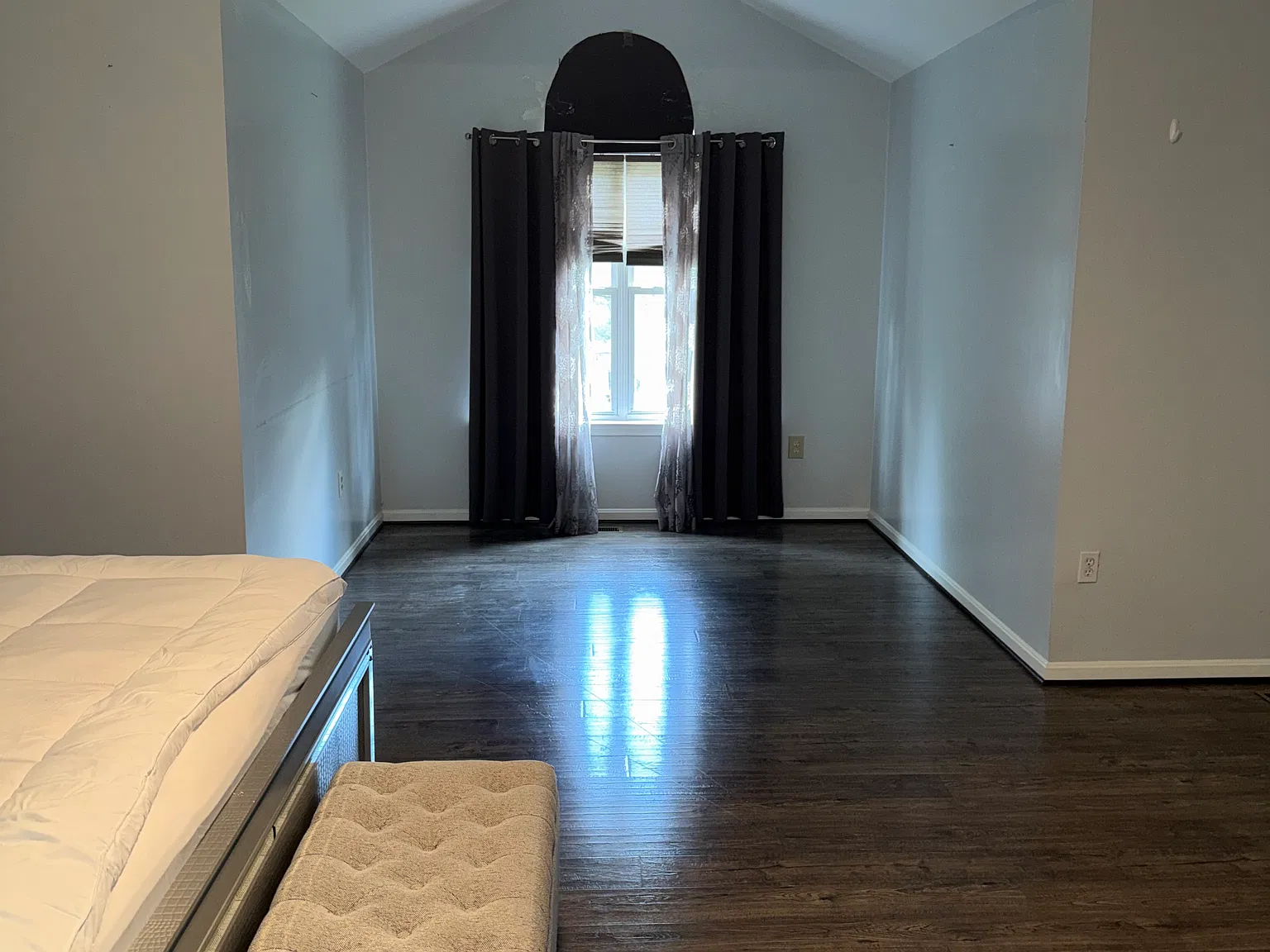 1 bed, 950 sqft, $1,300 — Photo 4
