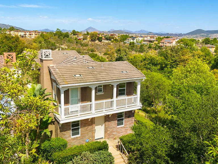 8404 Katherine Claire Ln — Photo 3