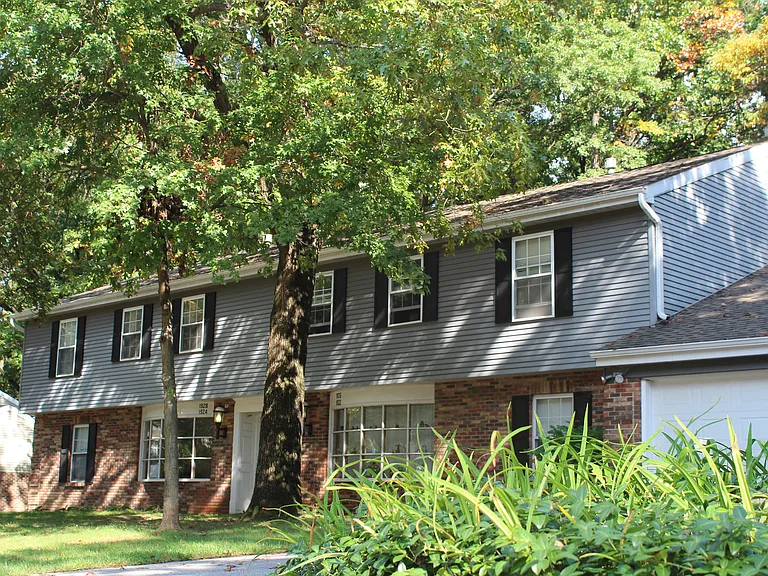 Maple Lane Apartments — Photo 20