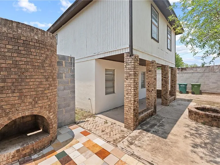 307 S Cox St — Photo 7