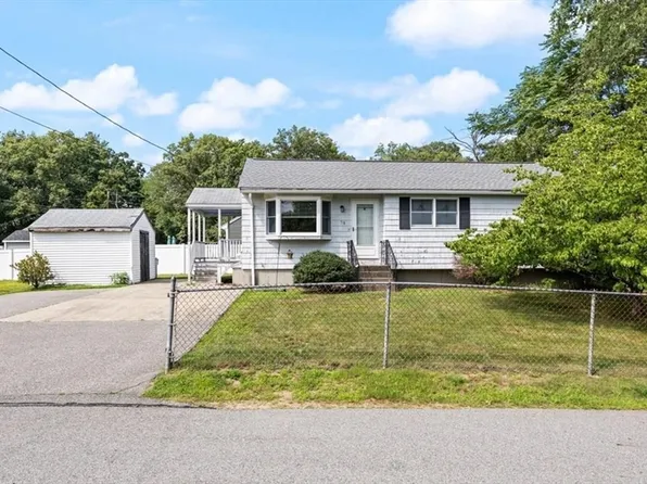 59 Pratt St, Tewksbury, MA 01876