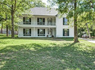 1512 Westcreek Dr, Azle, TX 76020