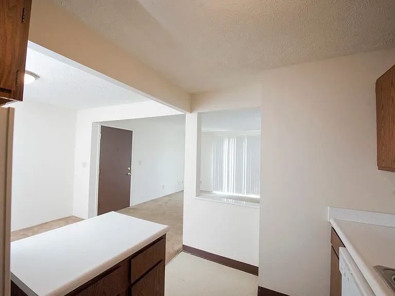 Delshire Apartments — Photo 11