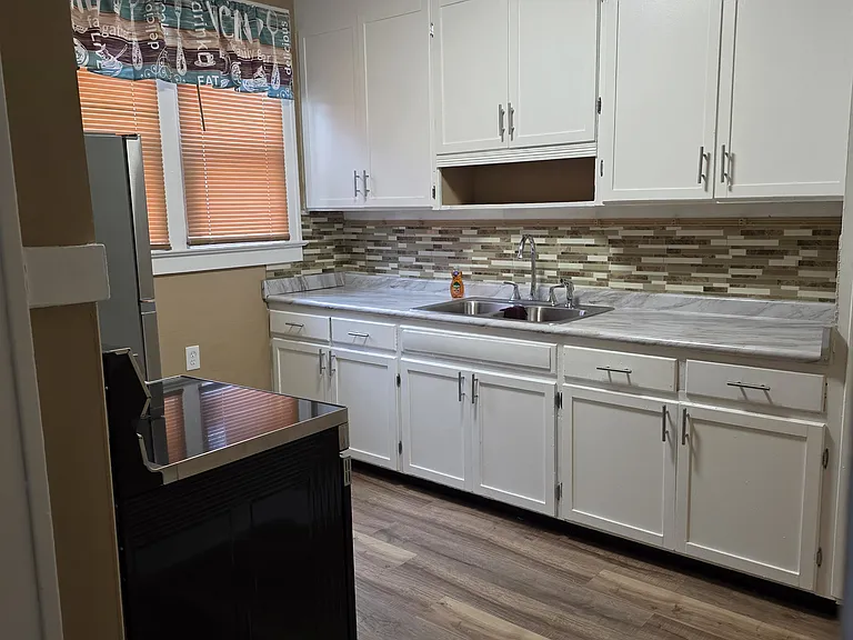 485 Sawyer St — Photo 12