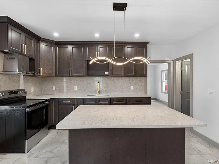 62 Poplar St — Photo 18