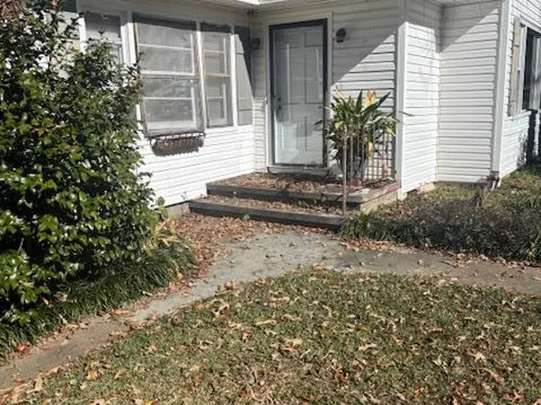 464 Dickert Cir, Brundidge, AL 36010