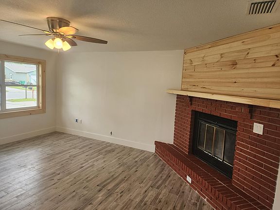 4th image of 4624 Wisteria Dr