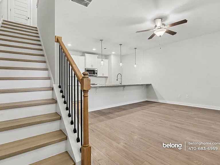 300 Dempsey Dr — Photo 11