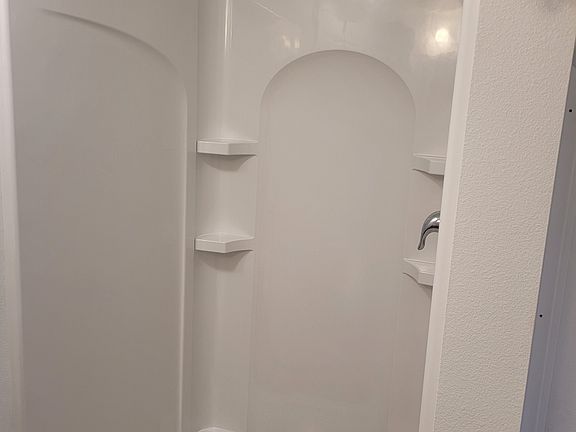 5th image of 608.5 Putnam St #1