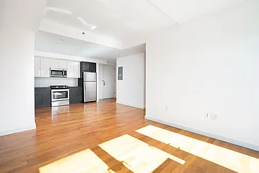 31-43 Vernon Boulevard, #306