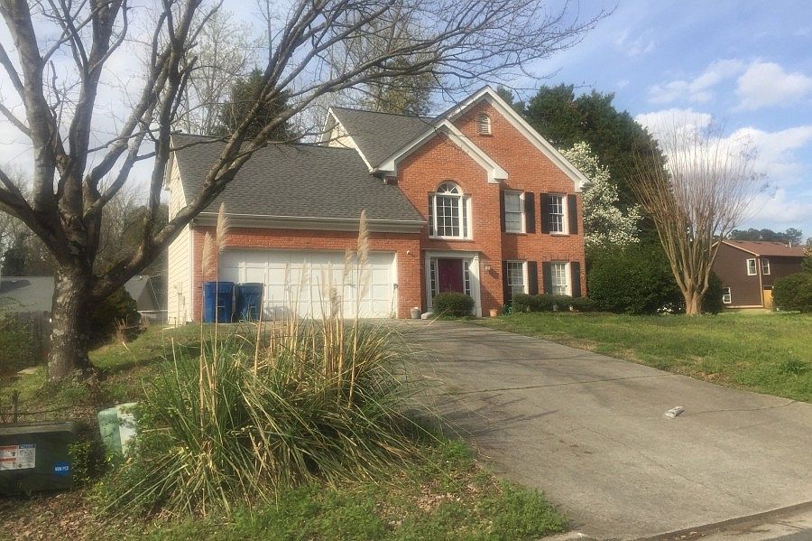 1st image of 215 Jones Bridge Place Cir