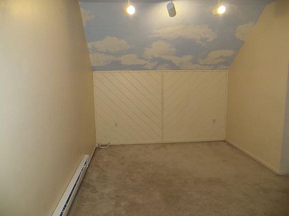 Third bedroom, third floor