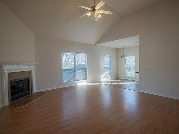 3rd image of 10395 English Manor Dr